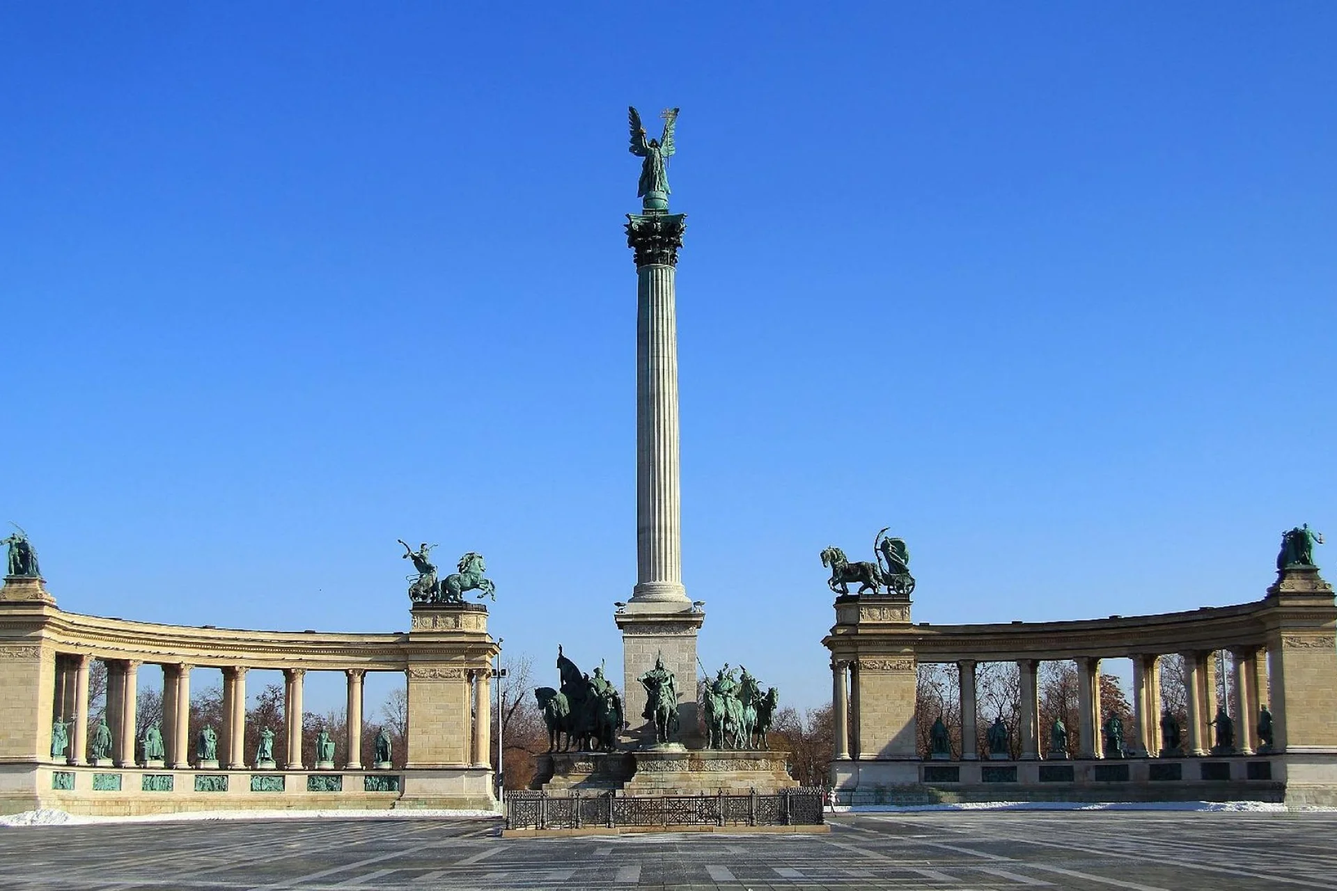 Heroes' Square